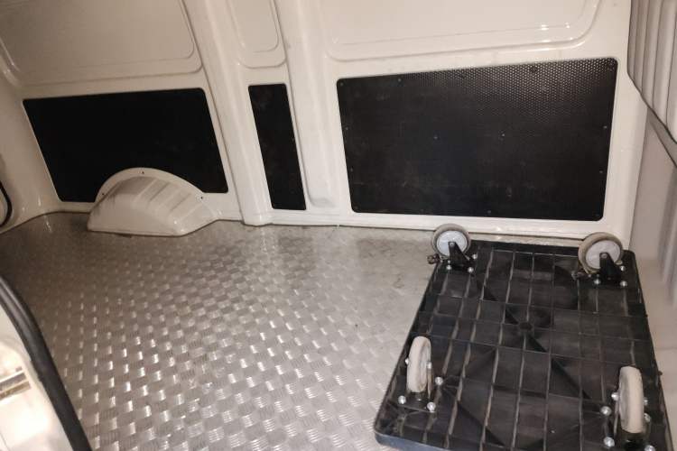 Used Dongfeng Yufeng EM27 2024 EM27L Eves Power 41.86 kWh Left Rear Seat