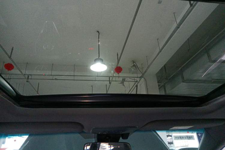 Used Toyota Avalon 2019 Dual-Engine 2.5L XLE Prestige Version China VI Standard