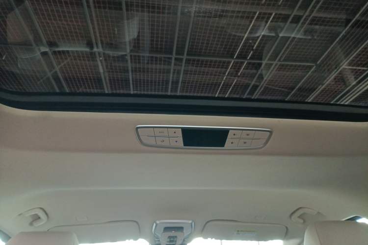 Used Bestune M9 2023 2.0T Prestige Edition