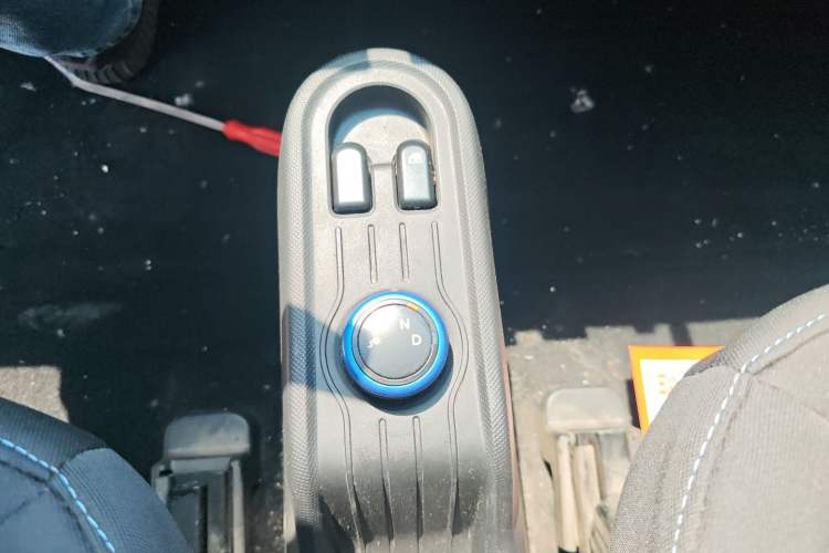 Used Wuling Hongguang MINIEV 2022 Easy Version Lithium Iron Phosphate Gear Lever