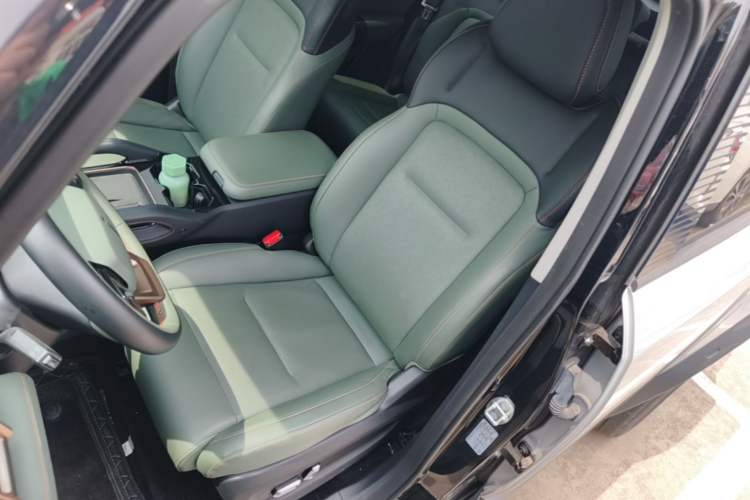 Used iCAR 03 2024 401km Two-Wheel Drive Standard Advanced Version Left Front Seat