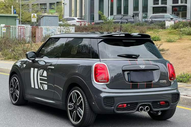 Used MINI MINI 2019 2.0T COOPER S Racing Driver
