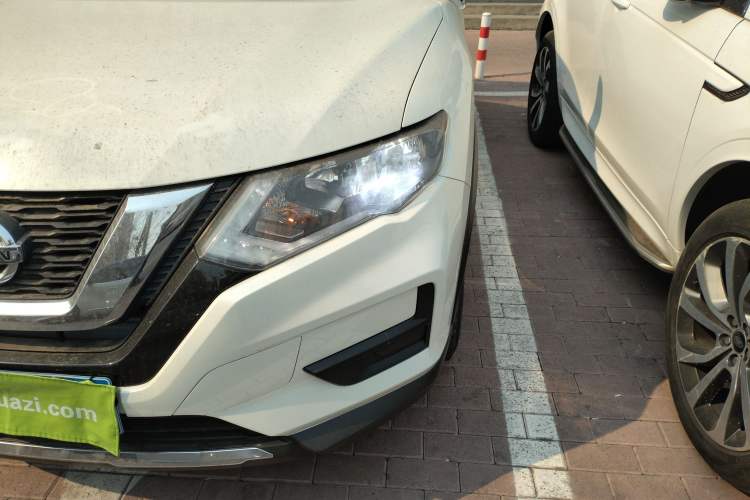 Used Nissan X-Trail 2023 Classic 2.0L Two-Wheel Drive Smart Connect & Comfort Edition Left Front Headlight