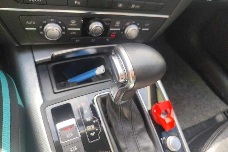 Used Audi A6L 2014 TFSI Standard Model Gear Lever