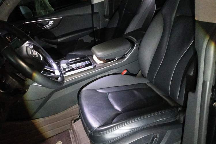 Used Audi Q8 2021 55 TFSI Luxury Dynamic Edition Left Front Seat