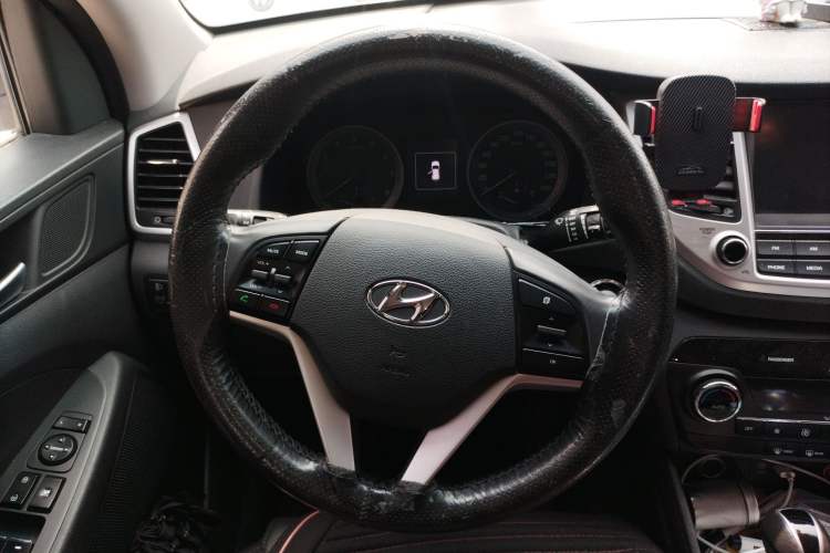 Used Hyundai Tucson 2015 1.6T Dual-Clutch Two-Wheel-Drive Smart Model
