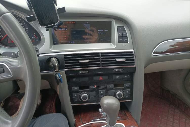 Used Audi A6L 2010 2.4L Technology Edition
