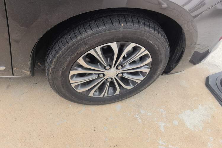 Used Buick GL8 2022 Land Executive Class 652T Prestige Model
