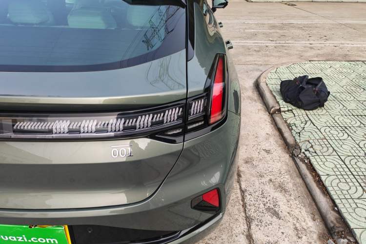 Used Zeekr 001 2025 WE Edition 100 kWh Rear-Wheel Drive
