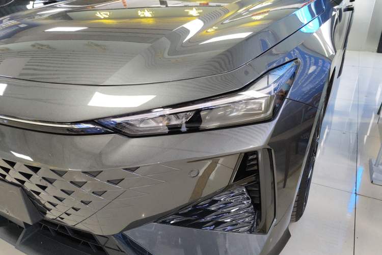 Used CHANGAN UNI-V 2024 1.5T Prestige Edition Left Front Headlight