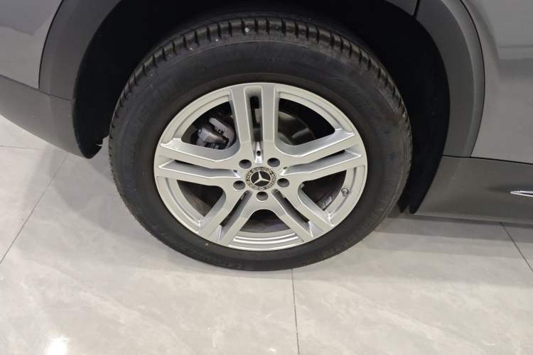 Used Mercedes-Benz GLB 2021 GLB 200 Dynamic Edition Right Rear Wheel Hub