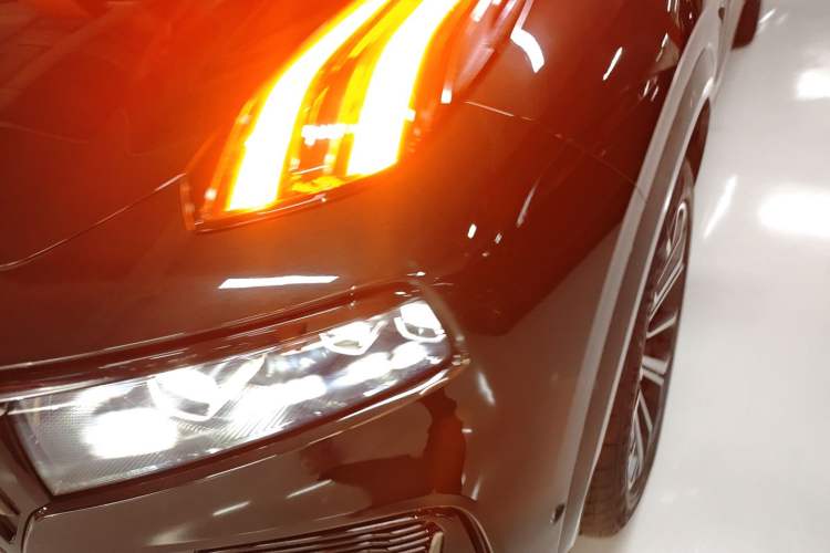 Used Lynk & Co 09 EM-P 2025 2.0TD EM-P Four-Wheel Drive Max Five Seats Left Front Headlight