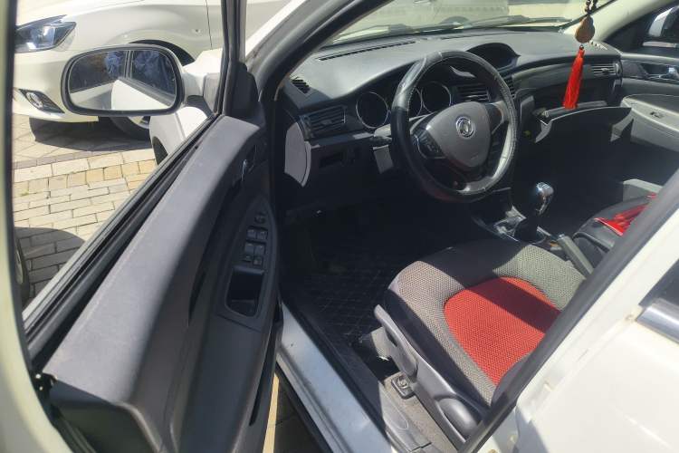 Used Dongfeng Aeolus H30 2013 CROSS 1.6L Manual Zunyi Model Driver Seat