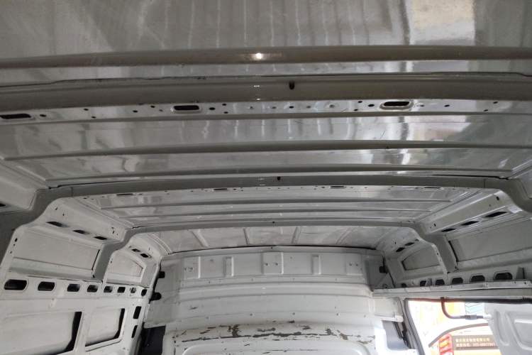 Used SAIC MAXUS Xintu V80  Headliner