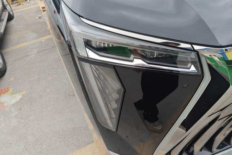 Used GAC Trumpchi M8 2023 Zongshi Series 400T Ultimate Edition Right Front Headlight