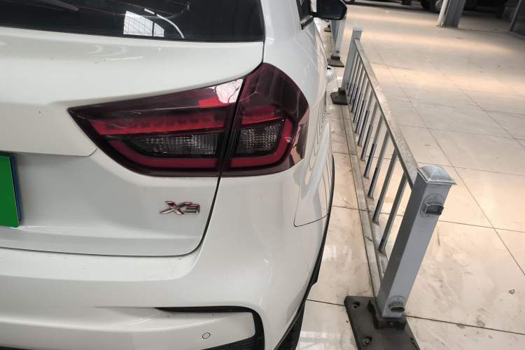 Used Geely Auto Vision X3 2019 Upgraded Model 1.5L CVT Elite Version