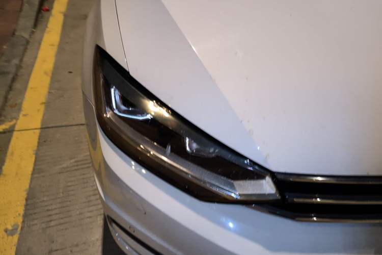 Used Volkswagen Touran 2016 Volkswagen Touran L 280TSI DSG Comfort Edition Right Front Headlight