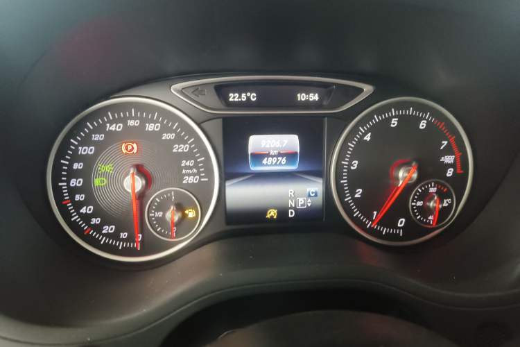 Used Mercedes-Benz B-Class 2017 B 180 Instrument Cluster