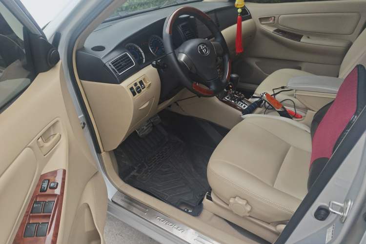 Used Toyota Corolla EX 2013 1.6L Automatic Luxury Edition Driver Seat