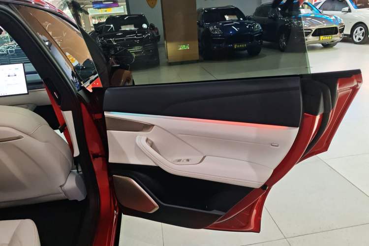 Used ONVO L60 2024 60 kWh Rear-Drive Version