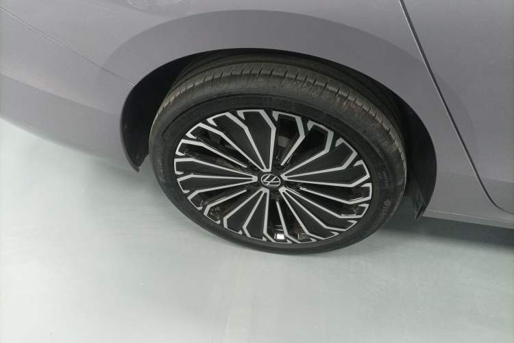 Used Volkswagen Passat 2025 Pro 380TSI Dragon Supreme Edition