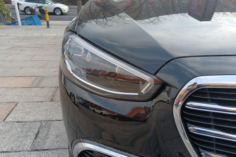 Used Mercedes-Benz S-Class 2024 S 400 L Luxury Model Right Front Headlight