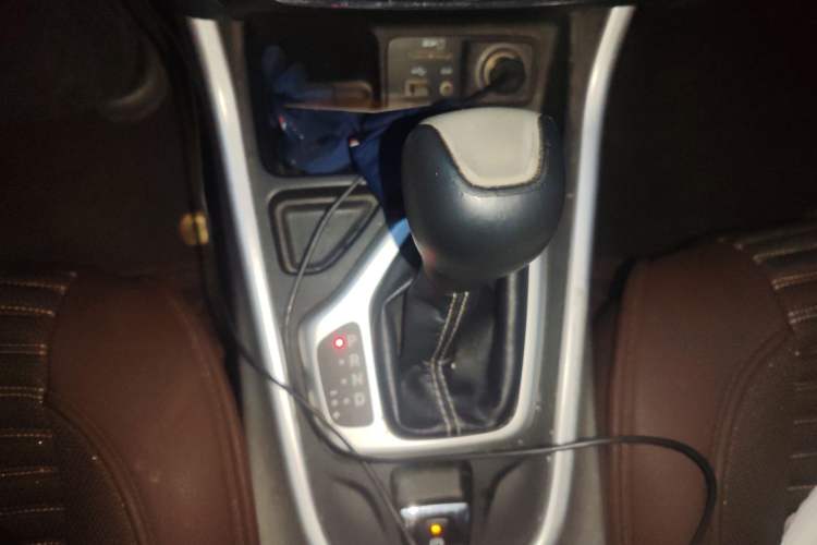 Used Jeep Cherokee 2016 2.4L Leading Smart Version
