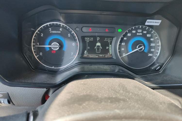 Used Dongfeng Fengon 580 2017 1.5T CVT Luxury Model
