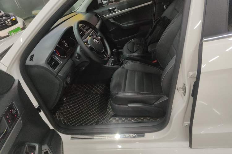 Used Volkswagen Lavida 2017 1.6L Manual Comfort Edition