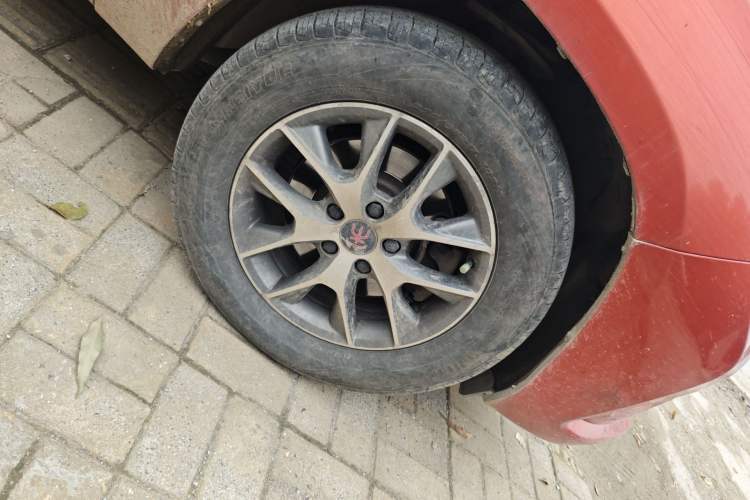 Used BYD Song 2017 Gaishi Upgrade Edition 1.5TI Manual Elite Model
