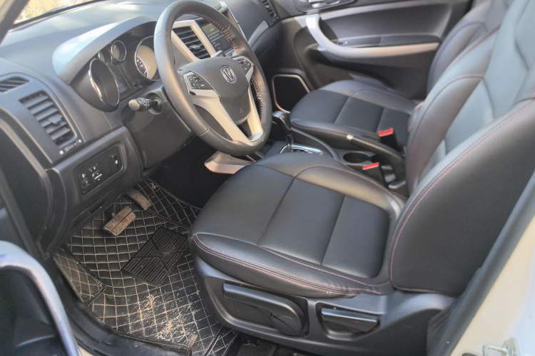 Used CHANGAN CS35 2016 1.6L Automatic Luxury Model China V Standard Left Front Seat