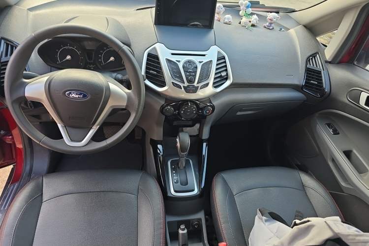 Used Ford EcoSport 2013 1.5L Automatic Fashion Model Center Console