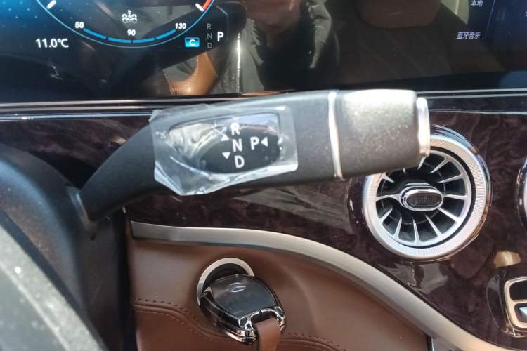 Used Mercedes-Benz Vito 2023 2.0T Business Version 7 Seats Gear Lever