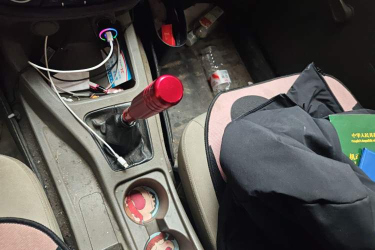 Used Wuling Rongguang V 2016 1.5L Practical Version Gear Lever