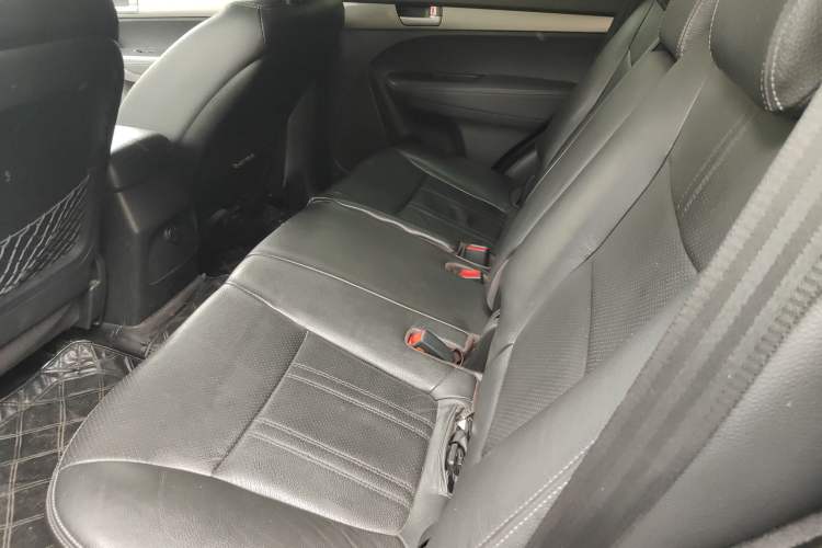 Used Kia Sorento 2012 2.4L Gasoline Luxury Edition
