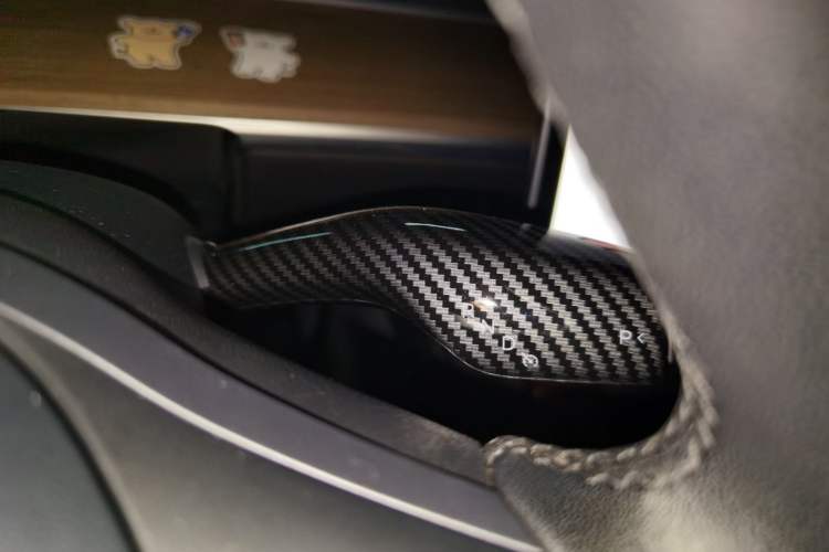 Used Tesla Model Y 2022 Revised Version Rear-Wheel Drive Gear Lever