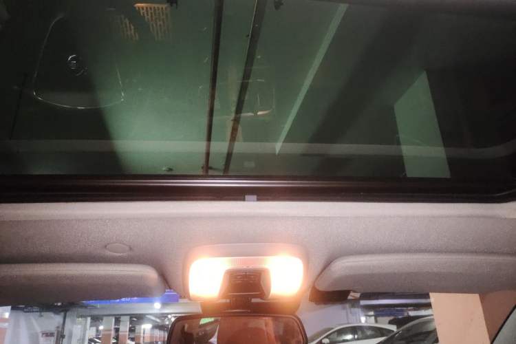Used Volvo V60 2013 T5 Zhiya Edition
