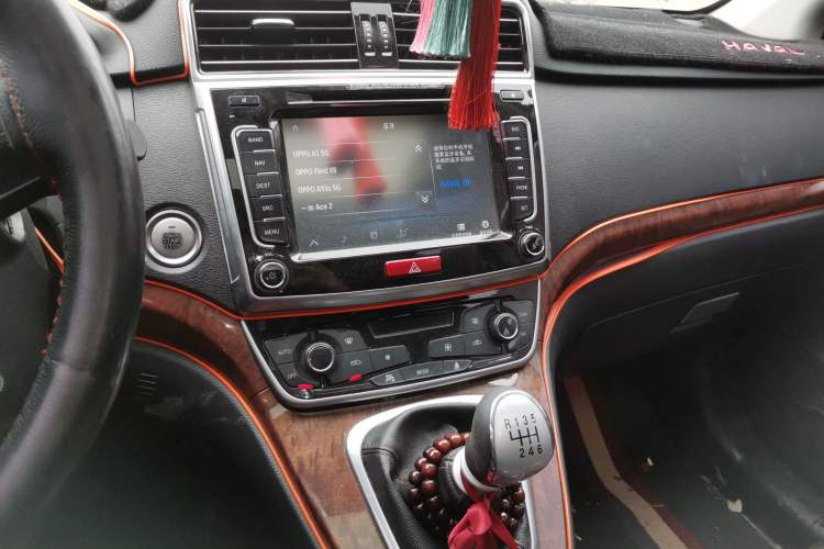 Used Haval H6 2015 Sport Edition 1.5T Manual Two-Wheel Drive Elite Model
