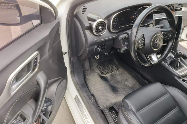 Used MG 6 2017 20T Manual Luxury Smart Connect Version China V Standard