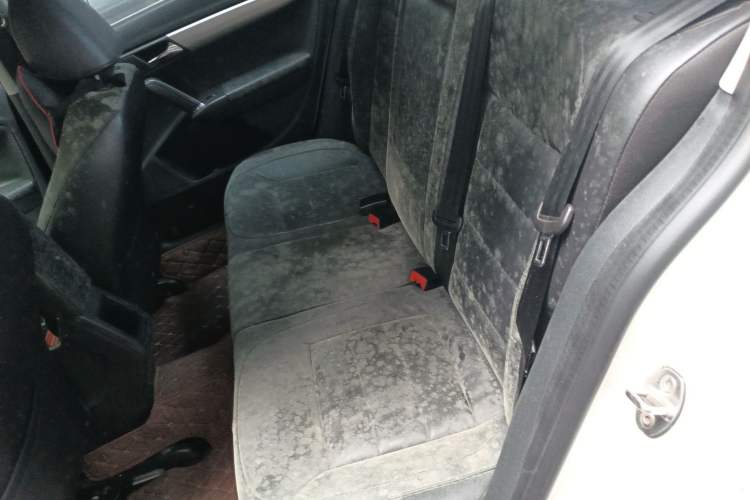 Used Volkswagen Lavida 2013 Restyled Classic 1.6L Manual Comfort Edition