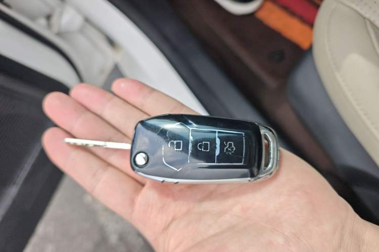 Used Ford Escort 2015 1.5L Automatic Fashion Model Vehicle Key