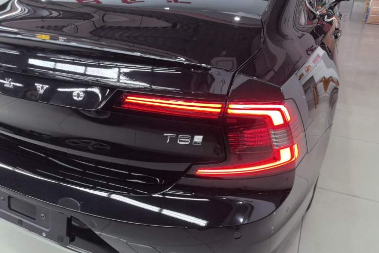 Used Volvo S90 New Energy 2024 Plug-in Hybrid Four-Wheel Drive Long-Range Luxury Smart Edition Exterior 3