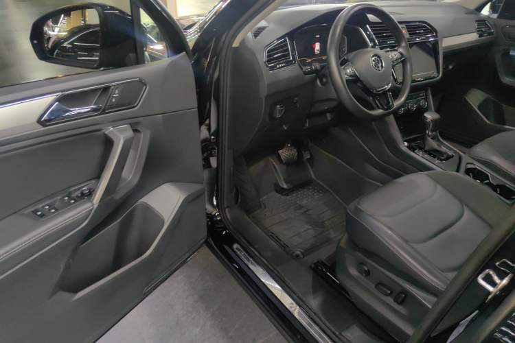 Used Volkswagen Tiguan L 2021 330TSI Automatic Two-Wheel Drive Smart Edition Driver Seat