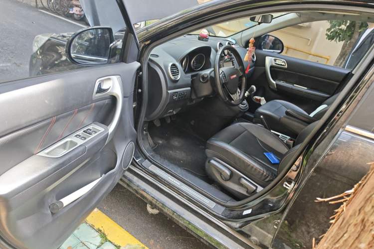 Used Haval H6 2015 Upgraded Model 1.5T Manual Two-Wheel Drive Elite Version