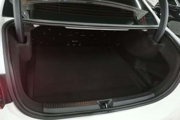 Used Mercedes-Benz A-Class 2022 Revised Version A 200 L Sport Sedan Fashionable Style Trunk