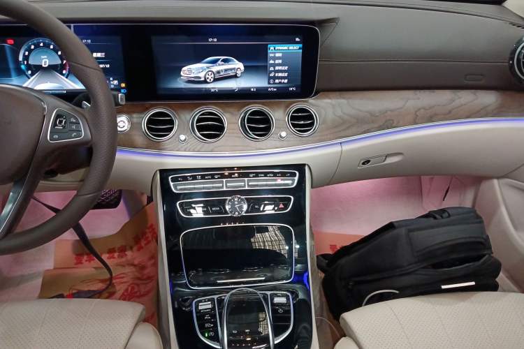 Used Mercedes-Benz E-Class 2016 E 200 L Audio And AC Panel