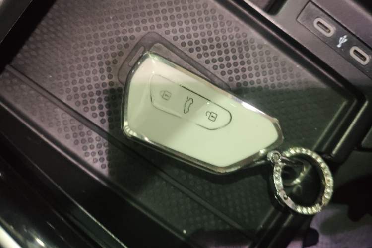 Used Volkswagen ID.4 X 2023 Ultra-Intelligent Long-Range Version Interior 1