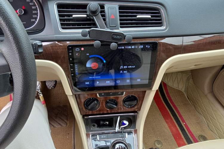 Used Volkswagen Lavida 2013 Restyled Classic 1.6L Manual Comfort Edition