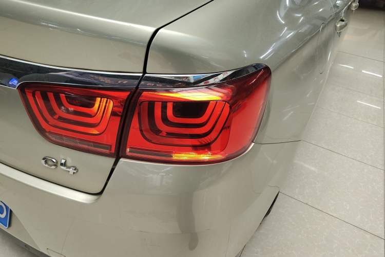 Used Citroen C4 Sega 2016 1.6L Manual Luxury Model
