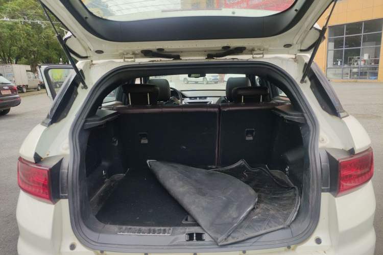 Used Land X7 2015 2.0T Panoramic Prestige Edition
